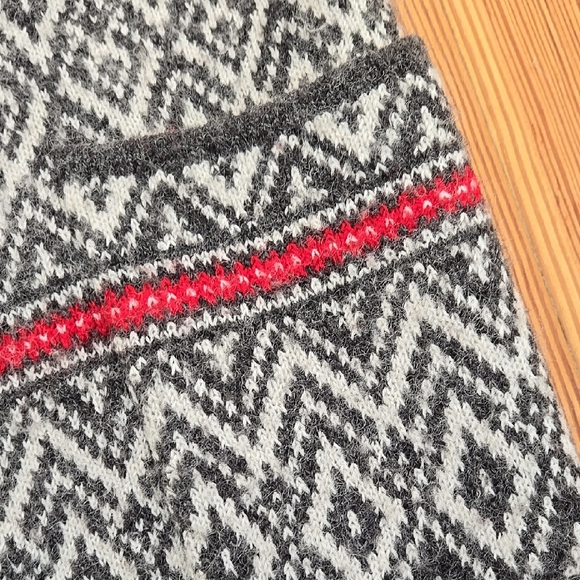 Geometric Shawl Collar Cardigan Sweater Grey Red Size Medium - Picture 4 of 10